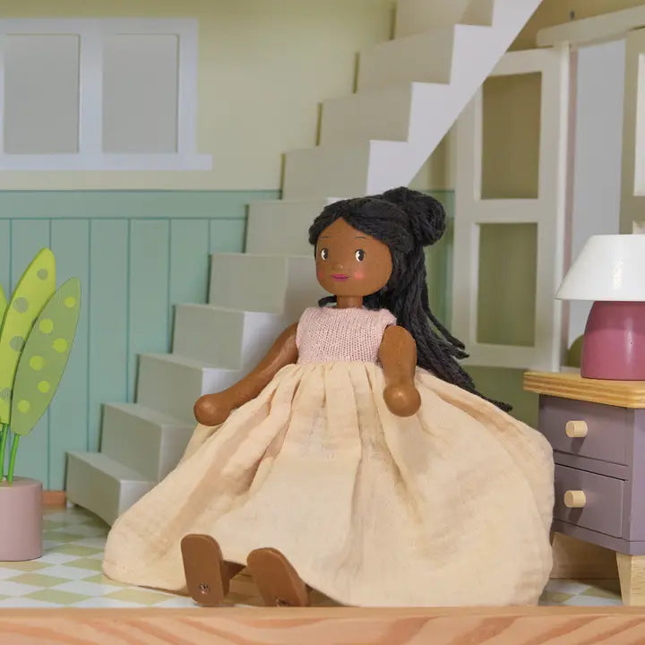 Lola (fashion doll size)