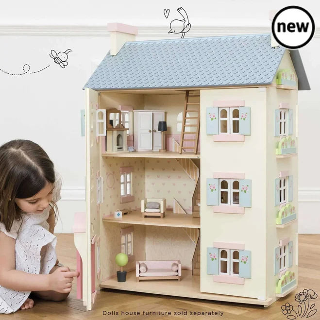 Cherry Tree Hall "Ultimate" playset including 14 additional accessories