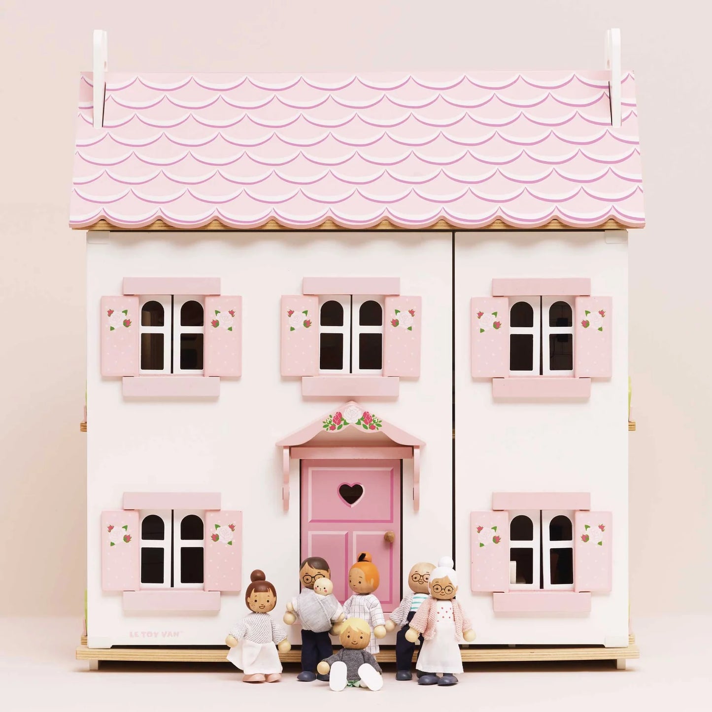 Le Toy Van Sophie's Wooden Dolls House - Award-Winning Dollhouse with 7 x Furniture sets and Doll Family