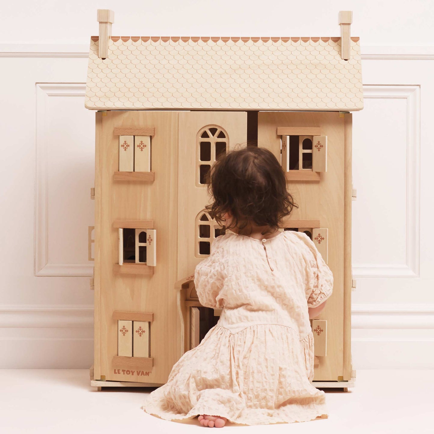 Nature Wooden Dolls House