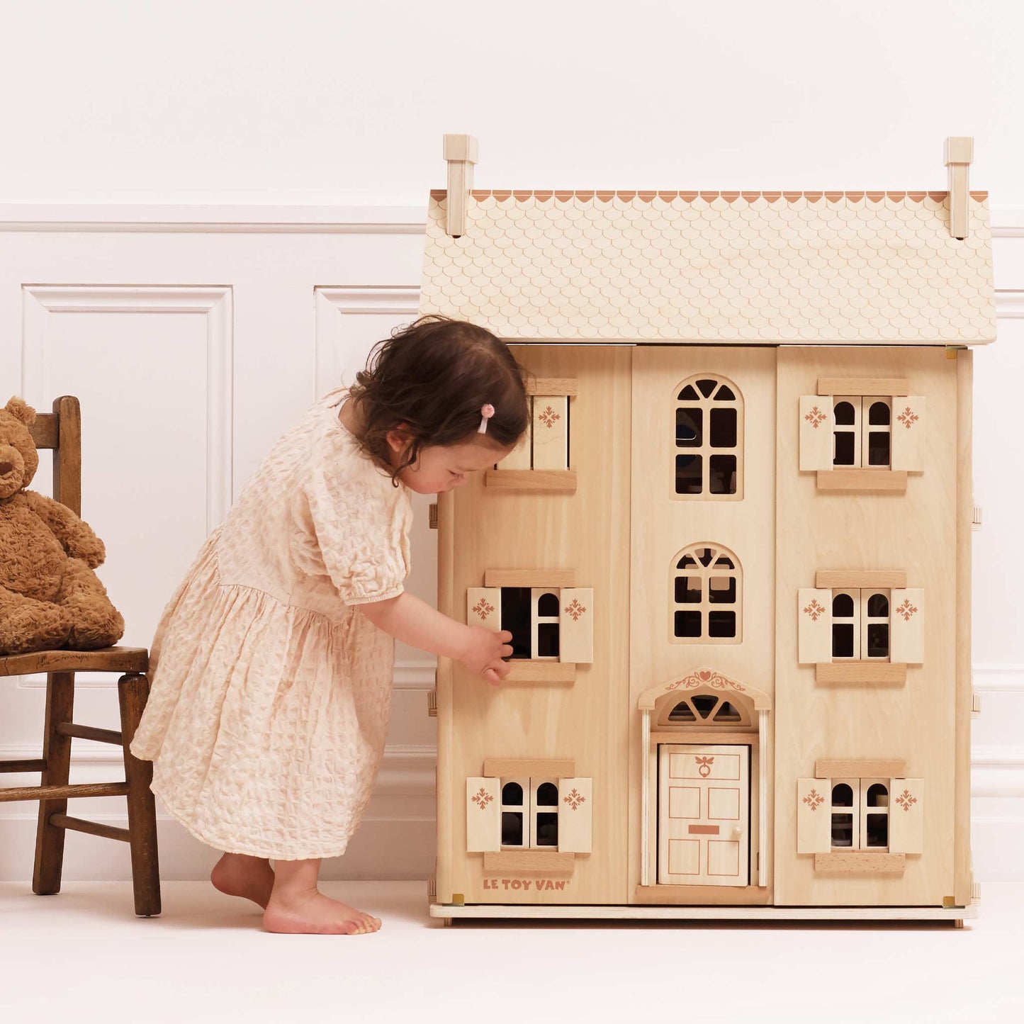 Nature Wooden Dolls House