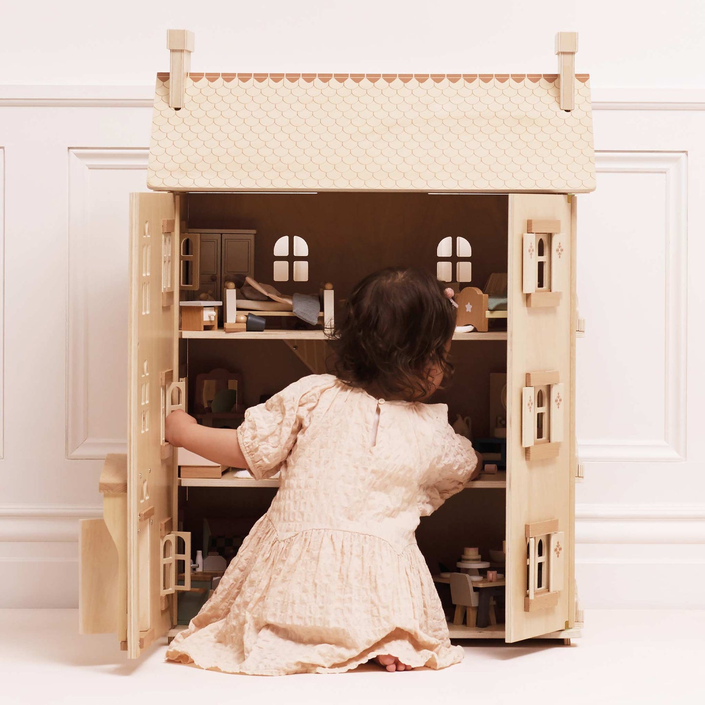 Nature Wooden Dolls House