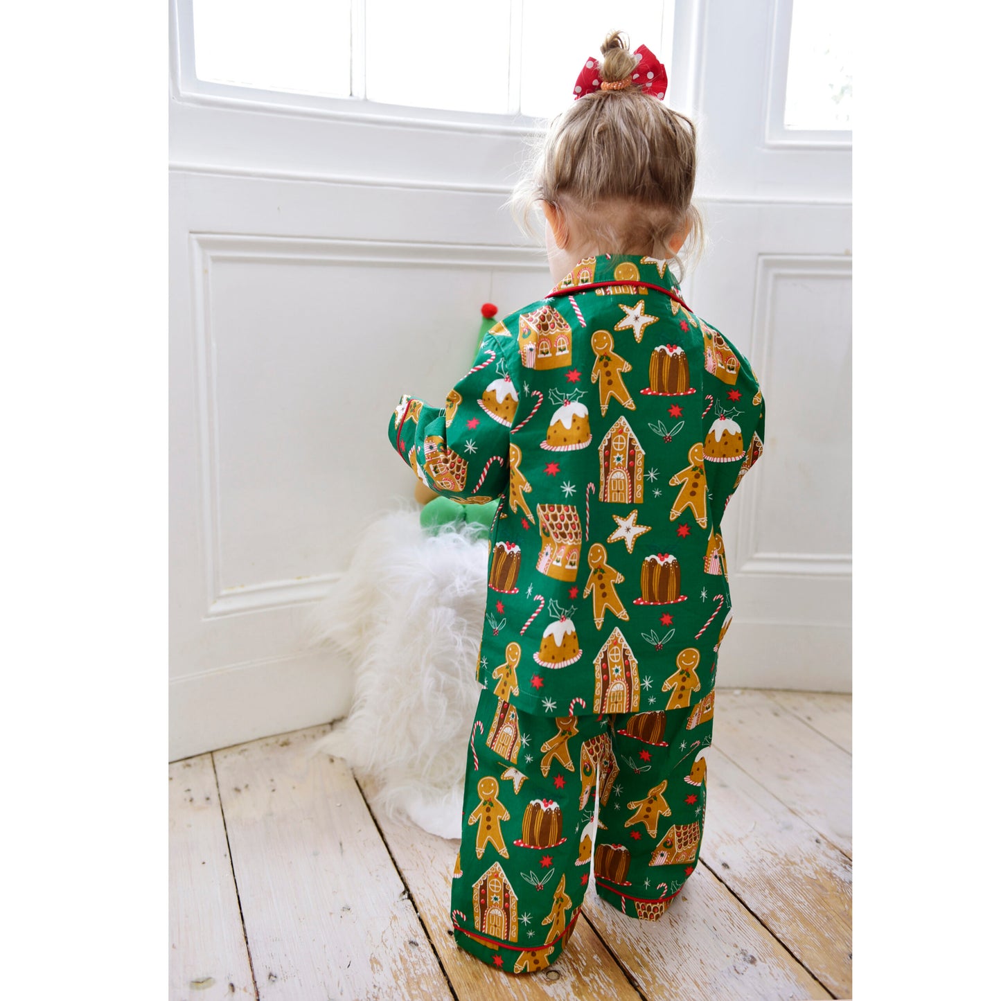 Gingerbread Man Printed Children’s Pyjamas (6-7 years)