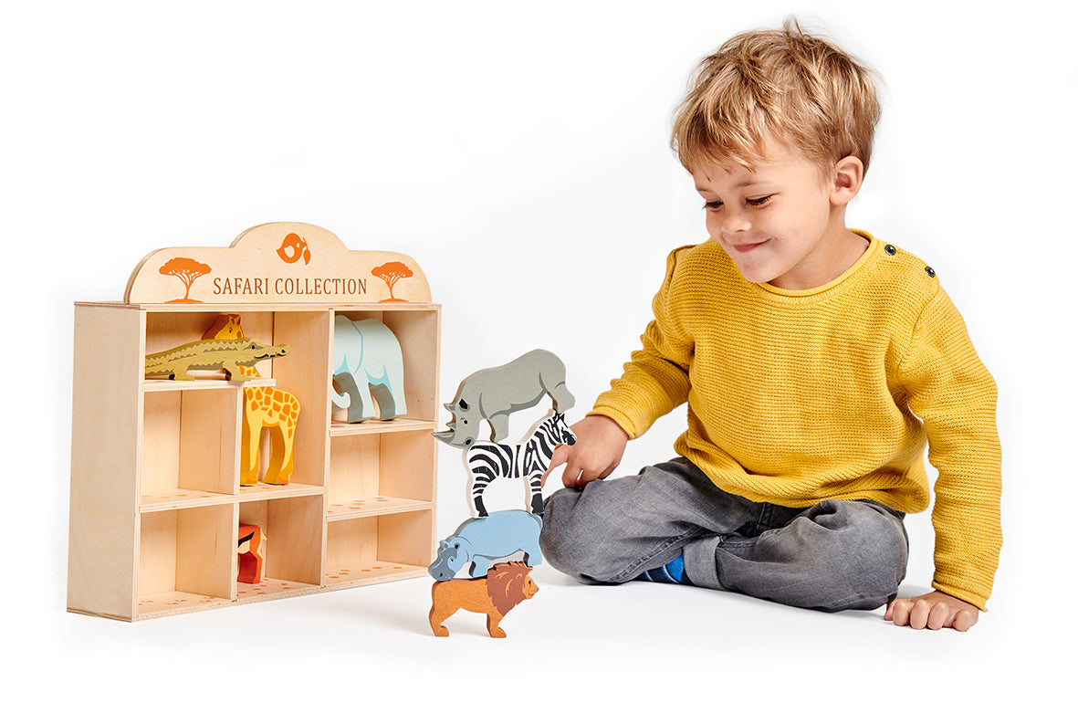 8 Safari Animals Shelf Set